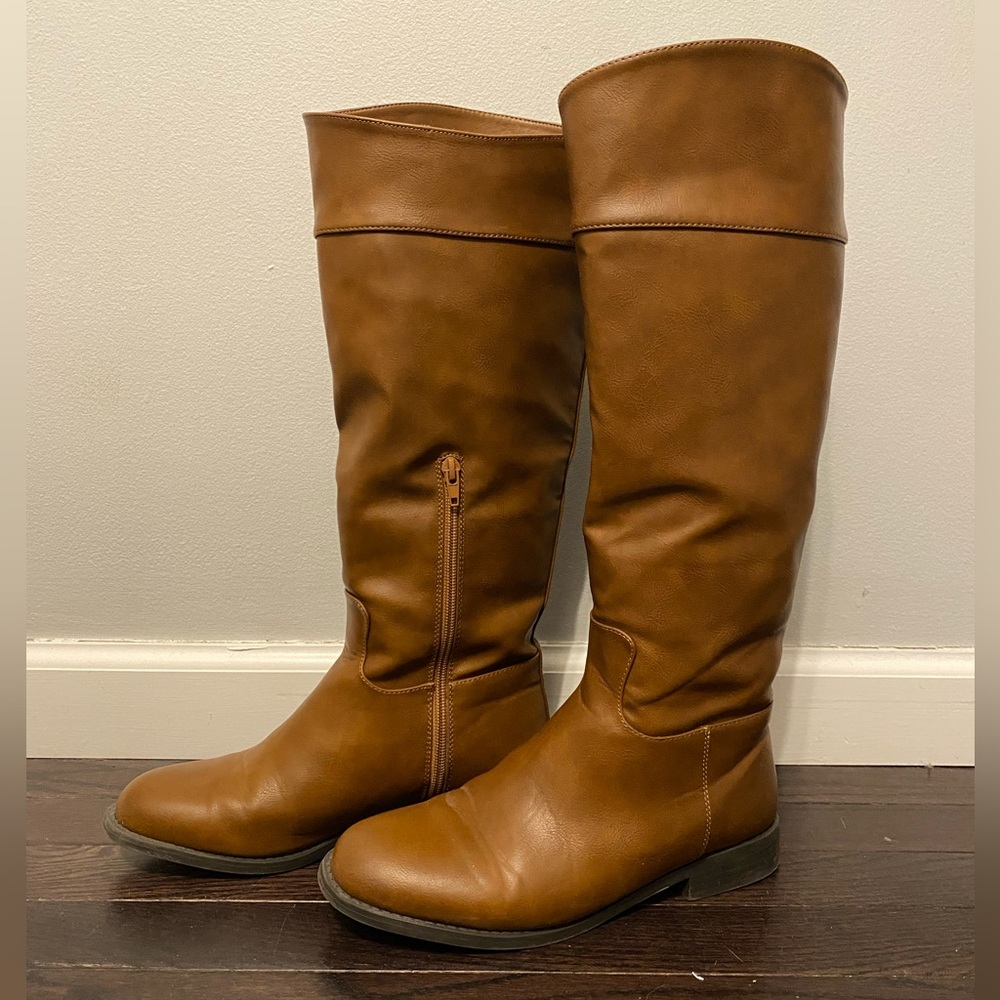 Brown boots